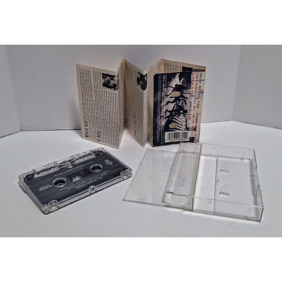 1990 FOREFRONT RECORDS DC TALK NU THANG CASSETTE TAPE COMPLETE W LINER - Picture 4 of 6